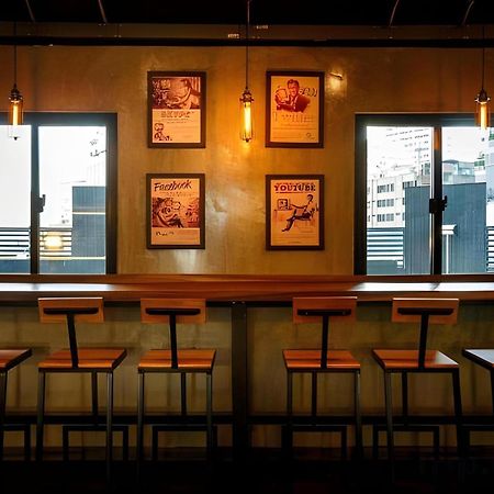 RedDoorz Episode 11 Hostel Sukhumvit Bangkok Exterior foto