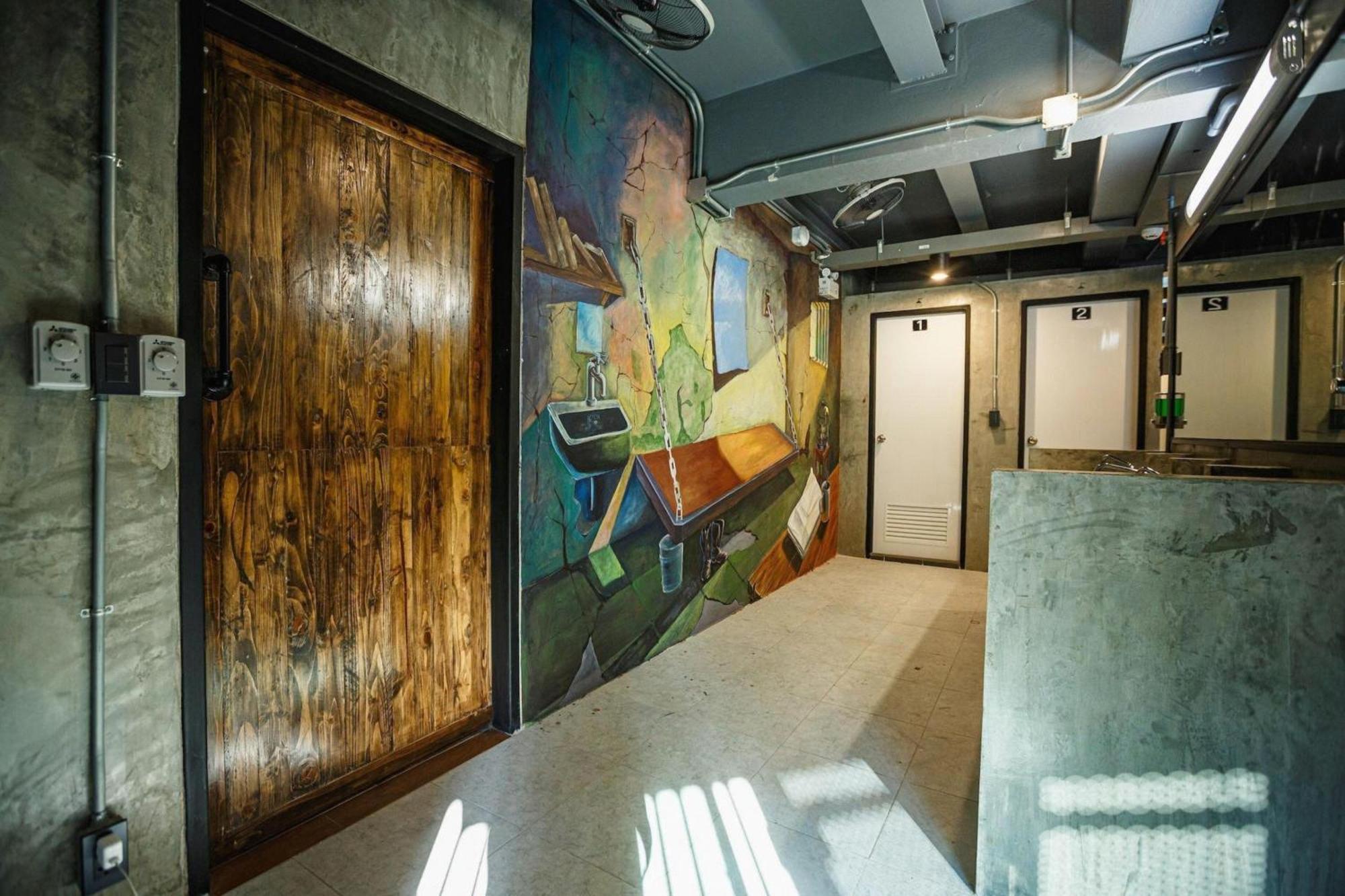 RedDoorz Episode 11 Hostel Sukhumvit Bangkok Exterior foto
