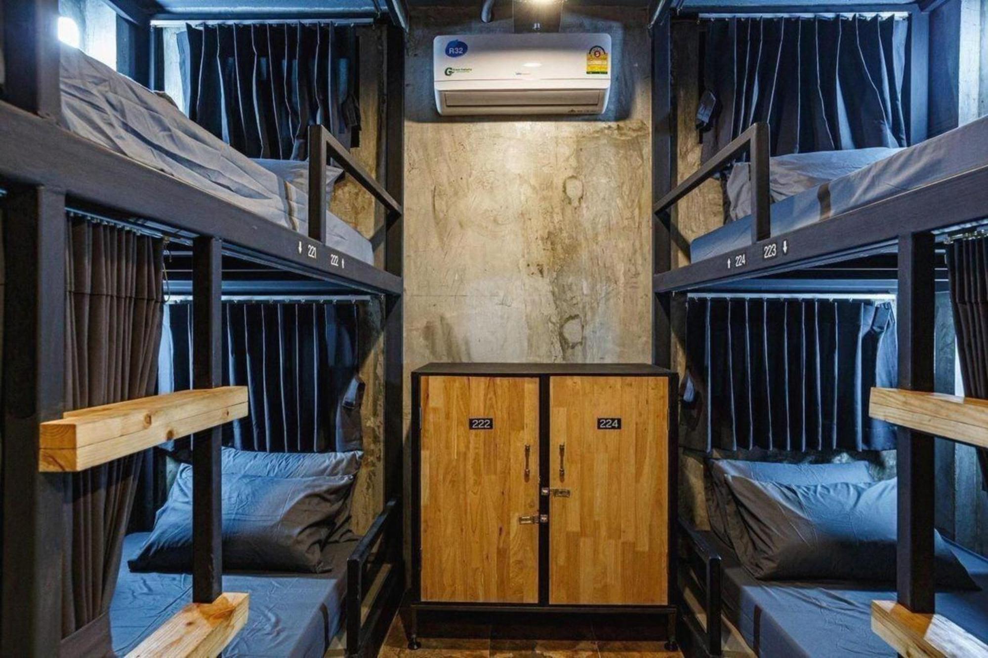 RedDoorz Episode 11 Hostel Sukhumvit Bangkok Exterior foto